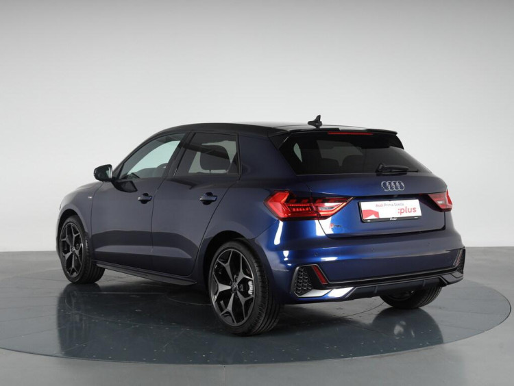 Auto Audi A1 Sportback Sportback 35 1.5 tfsi Identity Black s-tronic Aziendale in vendita presso concessionaria Frav a 34.000&euro; - foto numero 4
