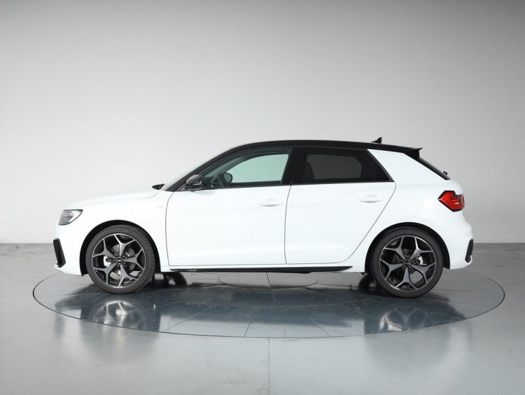 Auto Audi A1 Sportback Sportback 30 1.0 tfsi Identity Black 116cv s-tronic Aziendale in vendita presso concessionaria Frav a 31.000&euro; - foto numero 3