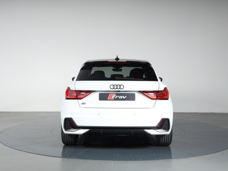 Auto Audi A1 Sportback Sportback 30 1.0 tfsi Identity Black 116cv s-tronic Aziendale in vendita presso concessionaria Frav a 31.000&euro; - foto numero 5