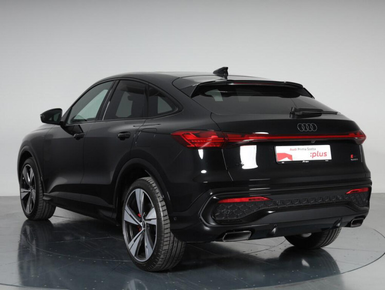 Auto Audi Q5 Sportback Sportback 2.0 e-hybrid S line edition quattro 299cv s-tronic Aziendale in vendita presso concessionaria Frav a 84.800&euro; - foto numero 4