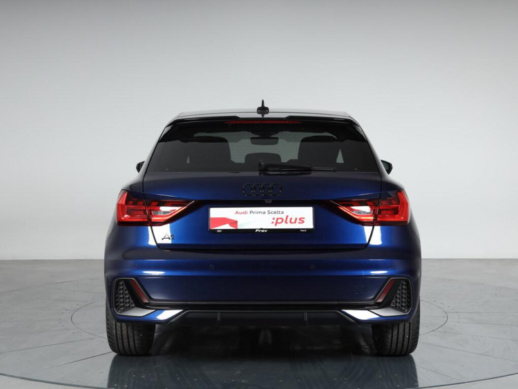 Auto Audi A1 Sportback Sportback 30 1.0 tfsi Identity Black 116cv s-tronic Km 0 in vendita presso concessionaria Frav a 33.900&euro; - foto numero 5