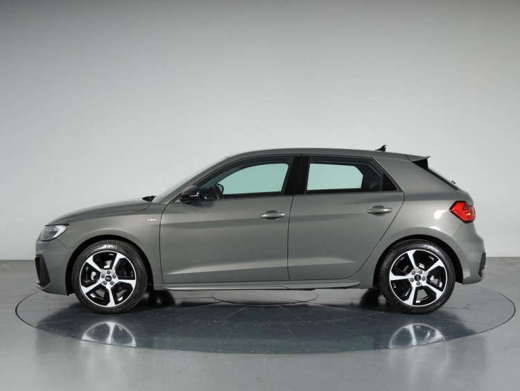 Auto Audi A1 Sportback Sportback 30 1.0 tfsi S Line Edition 110cv Usata in vendita presso concessionaria Frav a 21.900&euro; - foto numero 3