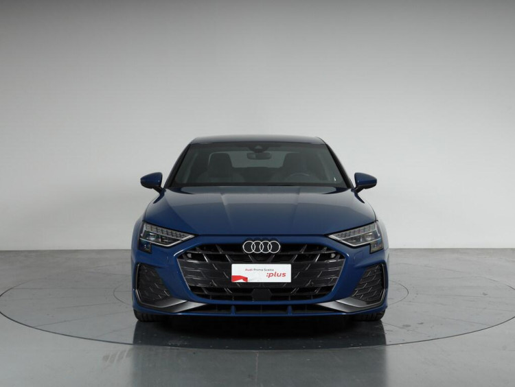 Auto Audi A3 Sedan Sedan 35 2.0 tdi S line edition s-tronic Usata in vendita presso concessionaria Frav a 36.500&euro; - foto numero 2