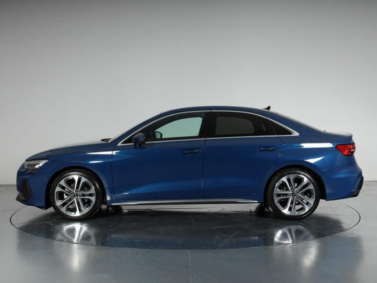 Auto Audi A3 Sedan Sedan 35 2.0 tdi S line edition s-tronic Usata in vendita presso concessionaria Frav a 36.500&euro; - foto numero 3