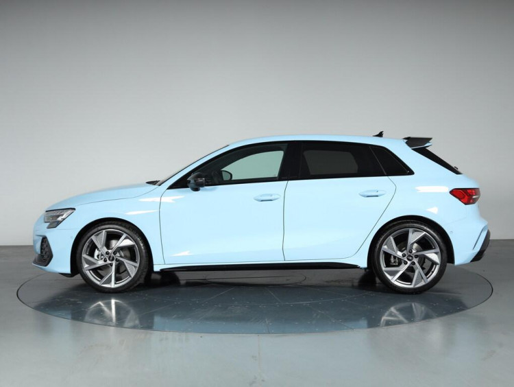 Auto Audi A3 Sportback Sportback 35 2.0 tdi S line edition s-tronic Km 0 in vendita presso concessionaria Frav a 52.500&euro; - foto numero 3