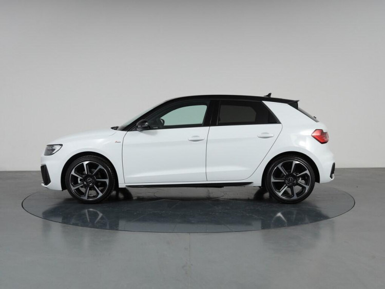 Auto Audi A1 Sportback Sportback 35 1.5 tfsi Identity Black s-tronic Aziendale in vendita presso concessionaria Frav a 35.800&euro; - foto numero 3