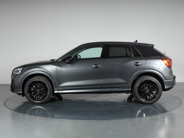 Auto Audi Q2 35 2.0 tdi Identity Black s-tronic Aziendale in vendita presso concessionaria Frav a 40.700&euro; - foto numero 3