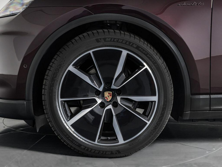 Auto Porsche Macan 4 Electric 4 Km 0 in vendita presso concessionaria Frav a 95.000&euro; - foto numero 5