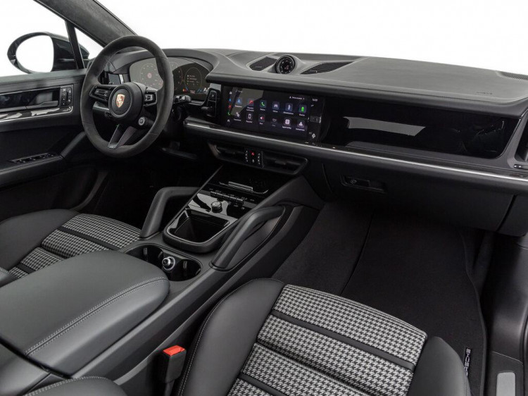 Auto Porsche Cayenne E-Hybrid Coupe 3.0 e-hybrid tiptronic Km 0 in vendita presso concessionaria Frav a 145.000&euro; - foto numero 4