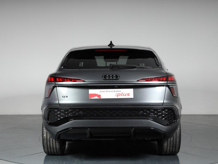 Auto Audi Q3 Sportback 2.0 tdi S line edition 150cv s-tronic Km 0 in vendita presso concessionaria Frav a 62.900&euro; - foto numero 5