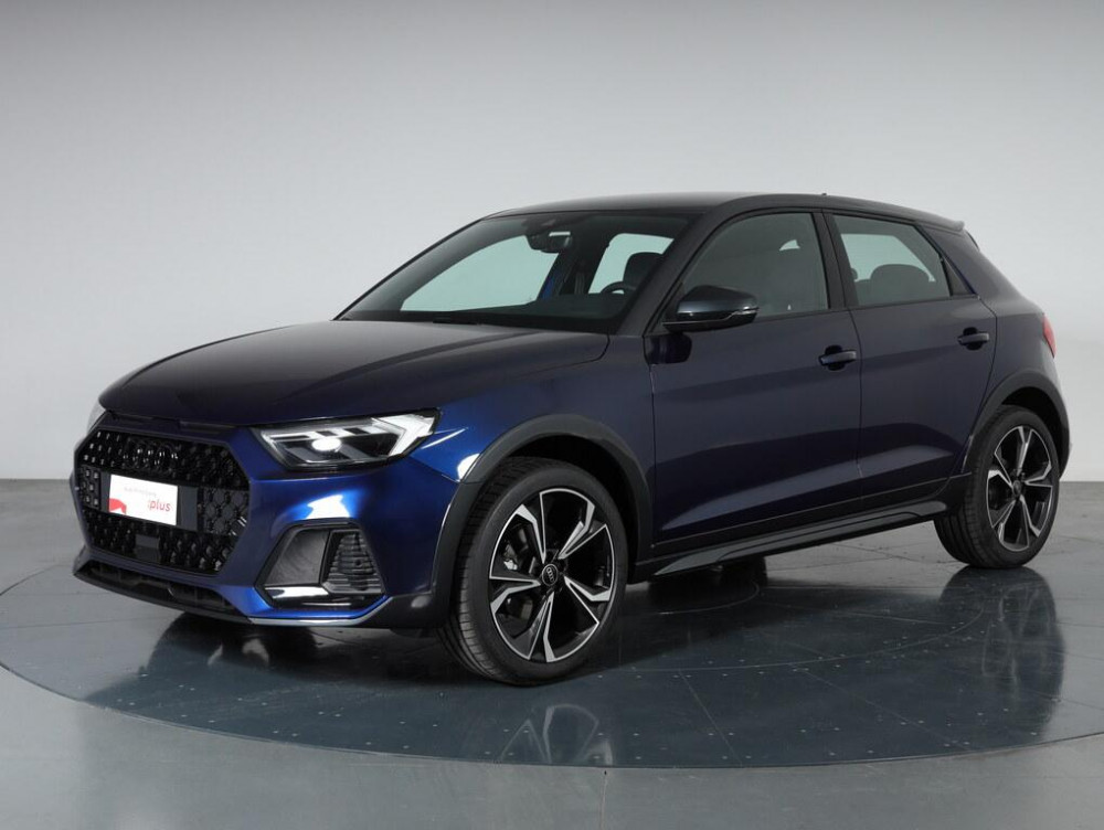 Auto Audi A1 Allstreet allstreet 30 1.0 tfsi Identity Contrast 116cv s tronic Aziendale in vendita presso concessionaria Frav s.r.l. - Audi e Porsche a Vicenza a 30.900&euro; - foto numero 1