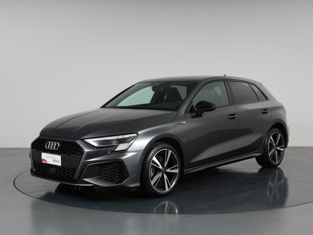 Auto Audi A3 Sportback TFSI e Sportback 40 1.4 tfsi e Identity Black s-tronic Usata in vendita presso concessionaria Frav s.r.l. - Audi e Porsche a Vicenza a 38.900&euro; - foto numero 1