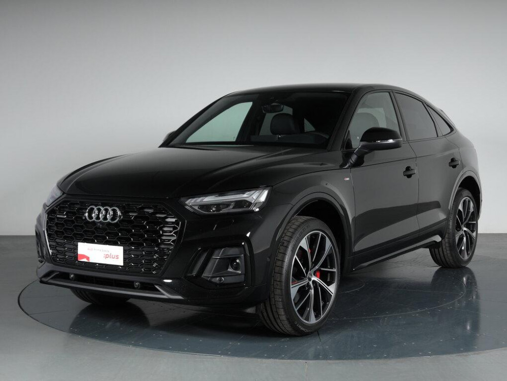 Auto Audi Q5 Sportback Sportback 40 2.0 tdi mhev 12V Identity Black quattro s-tronic Km 0 in vendita presso concessionaria Frav s.r.l. - Audi e Porsche a Vicenza a 60.500&euro; - foto numero 1